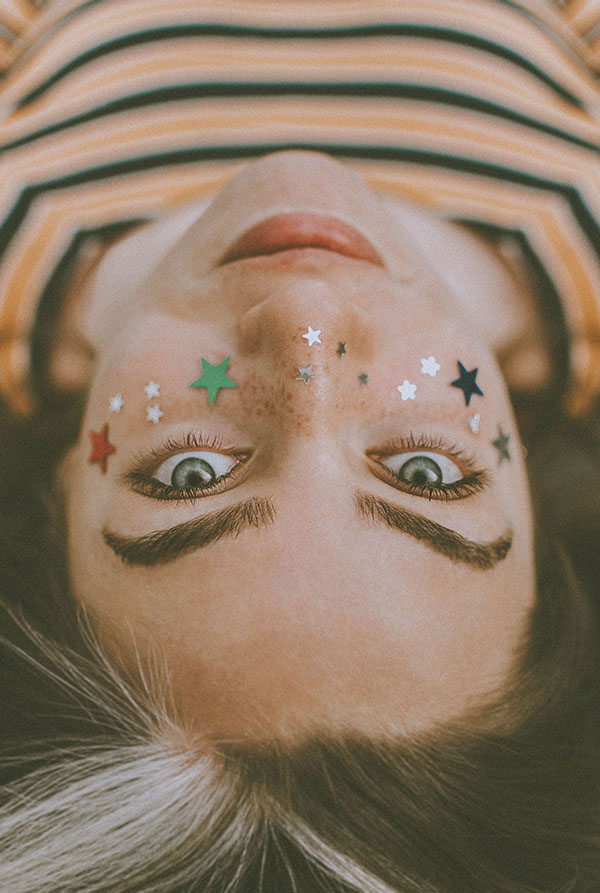 Mujer mirando a cámara, retrato de mujer, vintage, tumblr